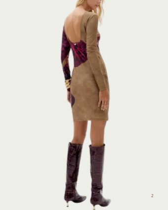 Vestido Curto Lança Perfume Bege Estampado Um Ombro Costas Abertas