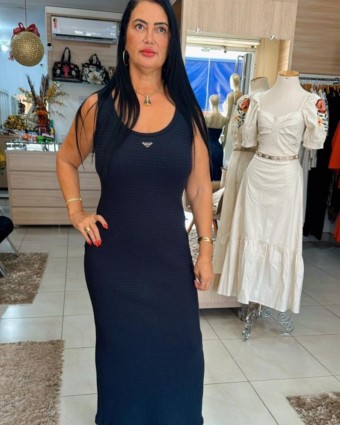 Vestido Super Midi Sem Manga Preto Lança Perfume