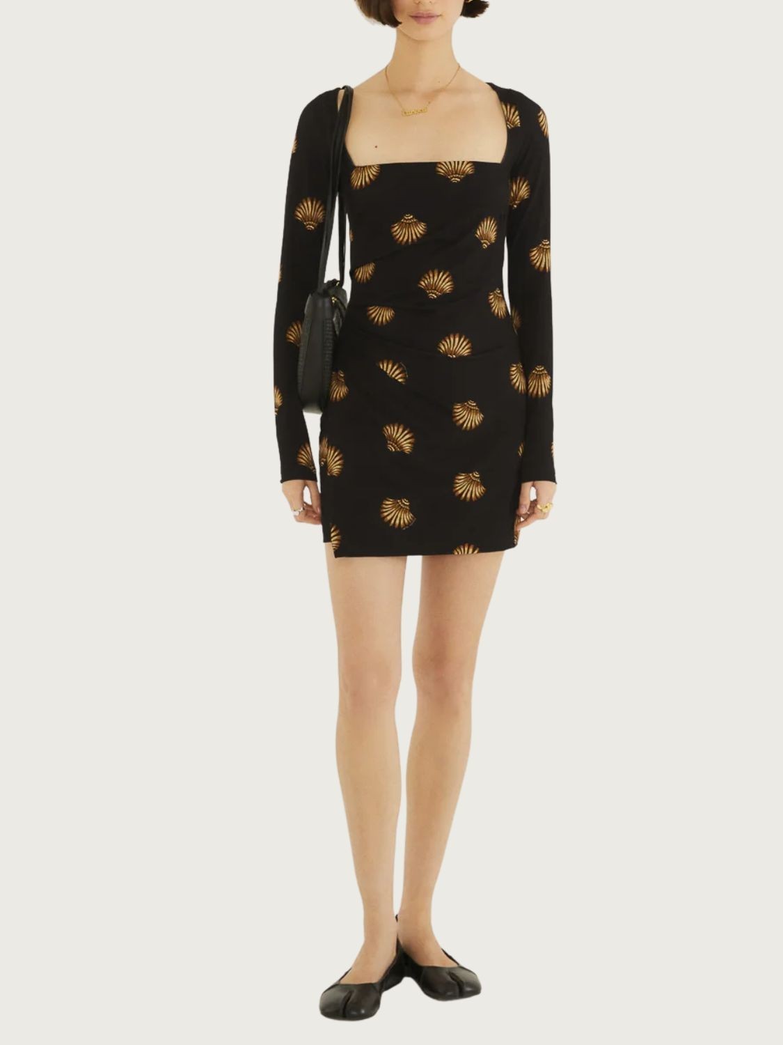 Vestido Curto Farm Concha Preto Manga Longa Decote Quadrado