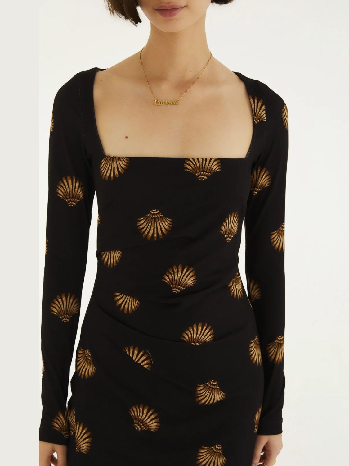 Vestido Curto Preto Fresquinho Manga Longa Farm Confortável