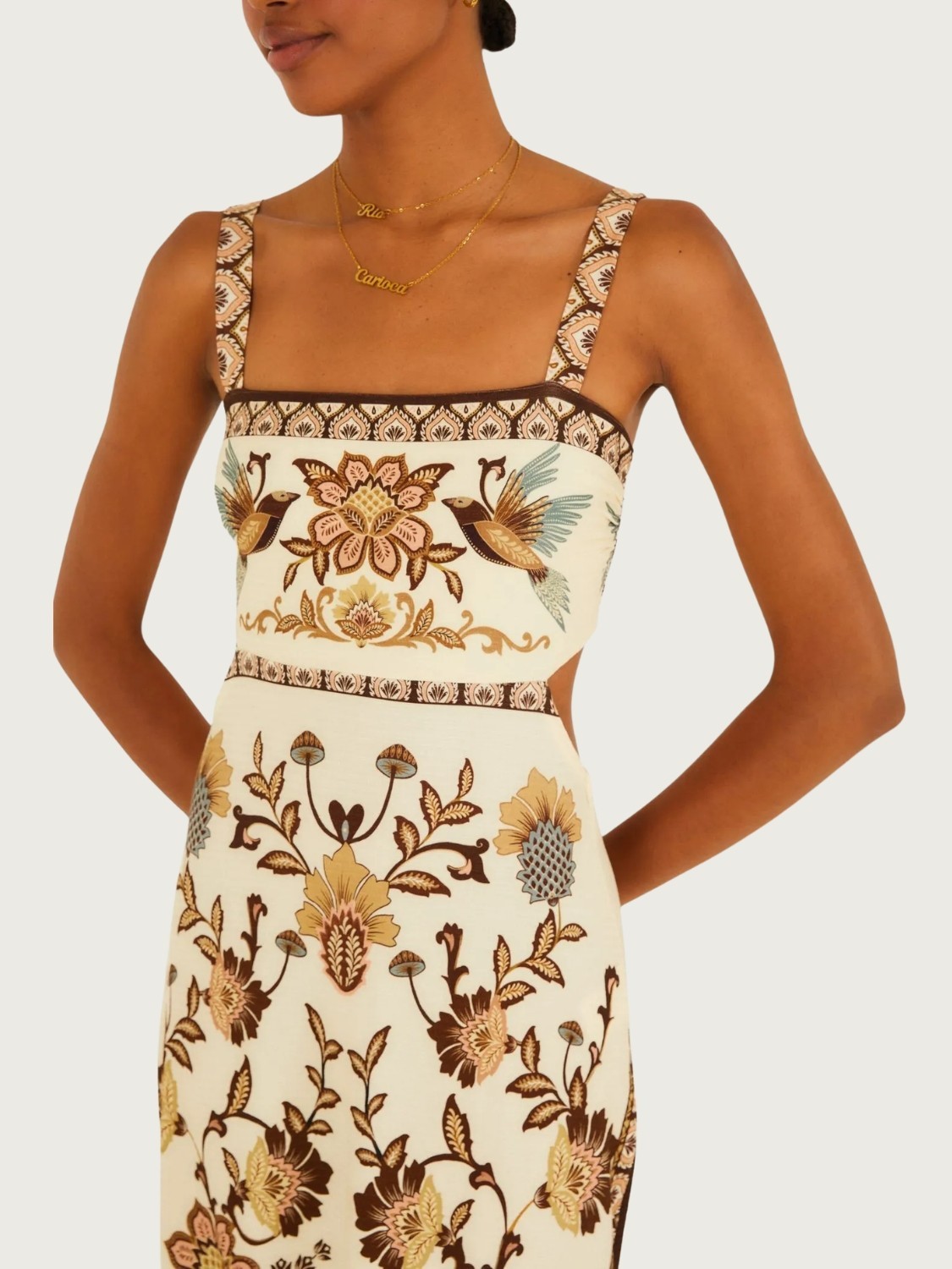 Vestido Midi Floral Farm Bege para Passeios e Viagem