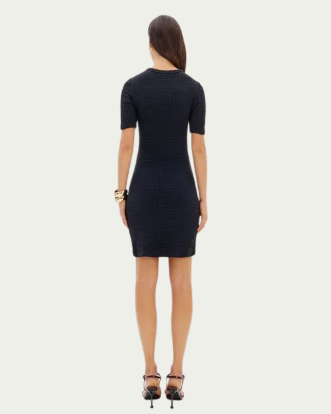 Vestido Curto Preto Lança Perfume Algodão com Manga Curta