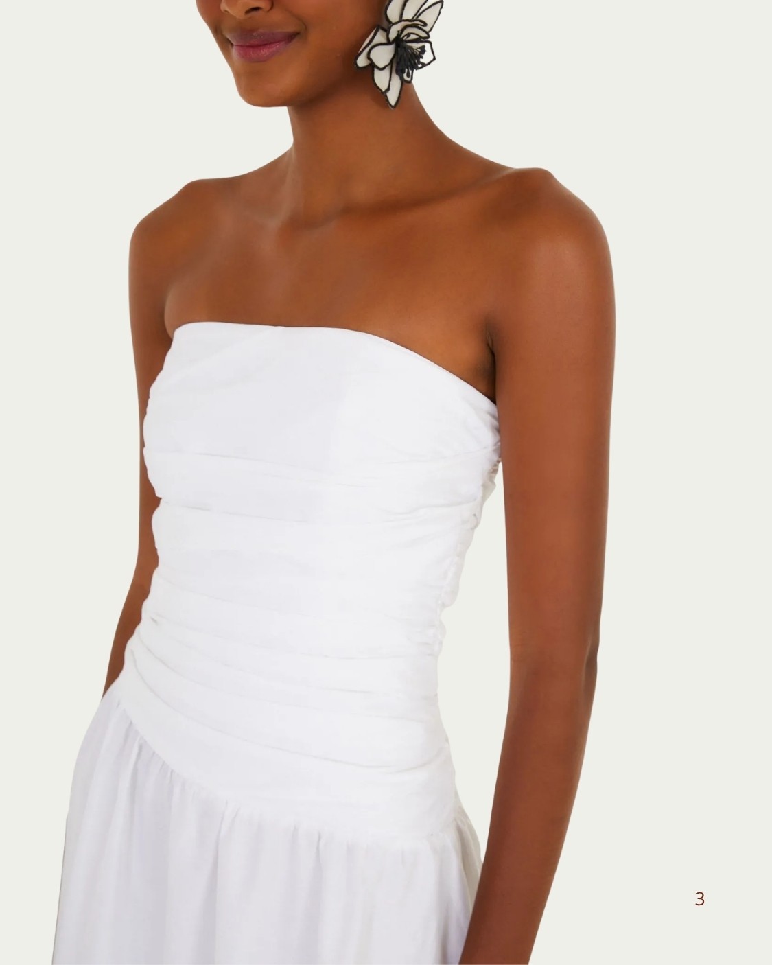 Vestido Longo Farm Sem Alça Franzido Branco com Decote Reto