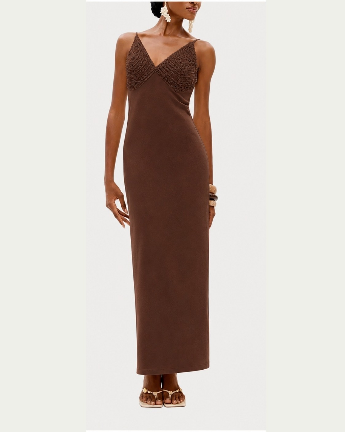 Vestido Longo Marrom Lança Perfume em Viscose Decote V com Alças Crochet